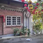 Leju 21 樂居 Explore Malacca From A Riverside House