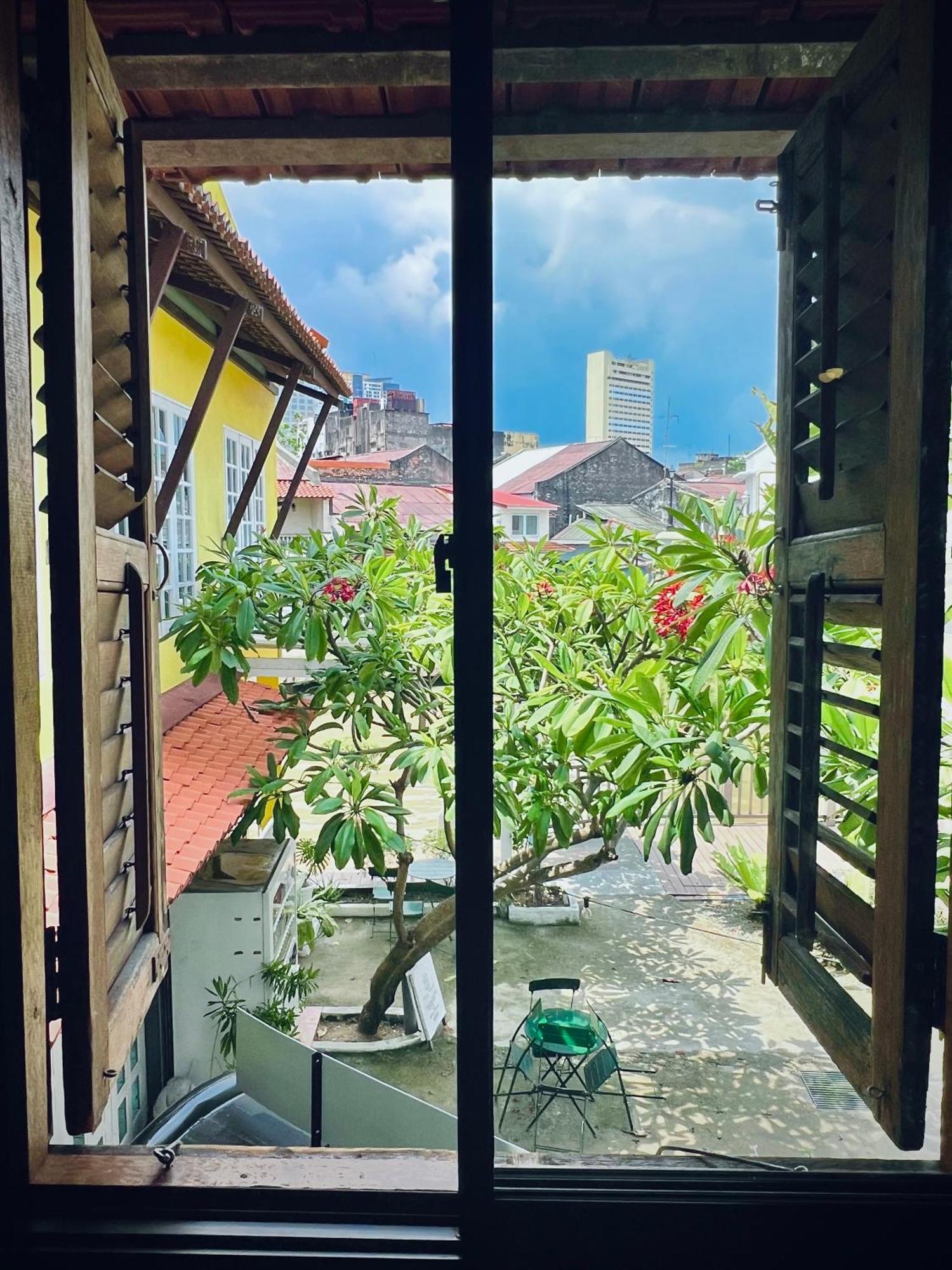 Leju 21 樂居 Explore From A Riverside House * Malacca